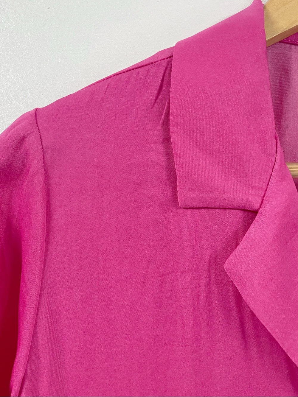 Rachel Roy Button-Down Fuchsia Short Sleeve Top - Picture 4 of 6